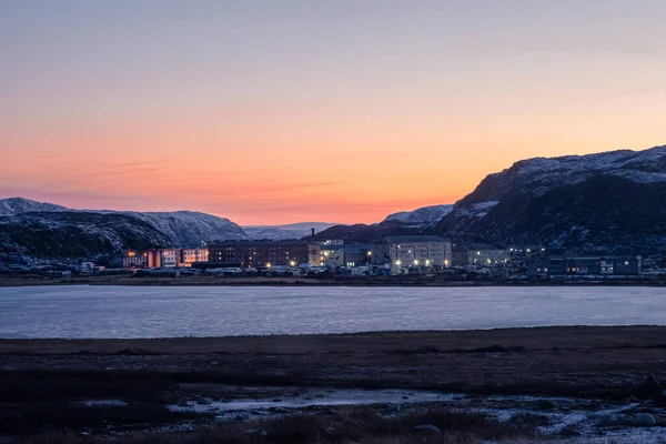 Teriberka Invierno Paisaje Polar Nocturno Con Pueblo Lodeynoye Situado Entre — Foto de Stock