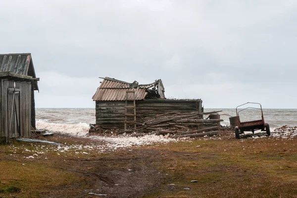 Uma Antiga Casa Pescadores Ruínas Numa Autêntica Aldeia Margem Mar — Fotografia de Stock