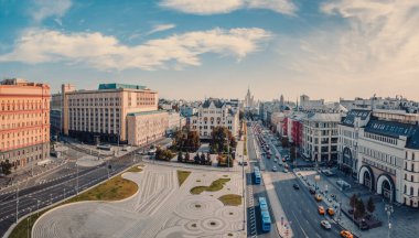 Rusya, Moskova, 30 Eylül 2020. Lubyanka Meydanı, havadan manzara. Moskova 'nın merkezinin eski şehir mimarisi. Panoramik görünüm.