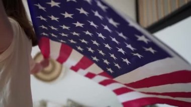 4k 10 bit. Amerikan bayrağı. Bağımsızlık, Onur ve Demokrasi