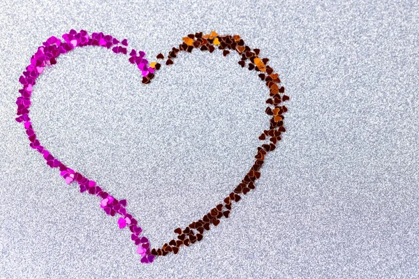 Kalp Şekli Çok Renkli Simden Yapılmış Son Derece Gri Parıltılı — Stok fotoğraf