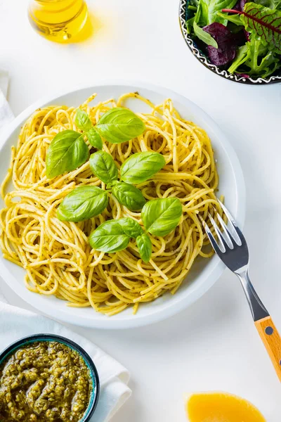 Spaghetti Pesto Sauce Basil White Background Pasta Sauce Pesto Ingredients — Stock Photo, Image