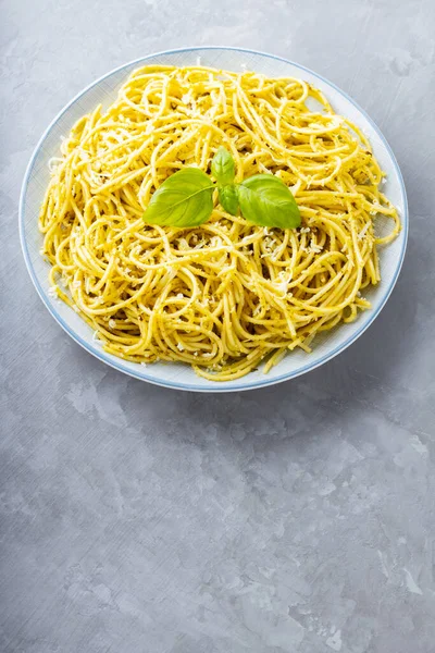 Spaghetti Pesto Sauce Grated Parmesan Cheese Gray Background Italian Pasta — Stock Photo, Image