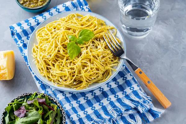 Italian Pasta Sauce Pesto Mix Salad Greens Spaghetti Pesto Sauce — Stock Photo, Image