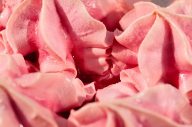 Eriyen Çilekli Dondurma Kapalı Pembe Yaz Tatlısı