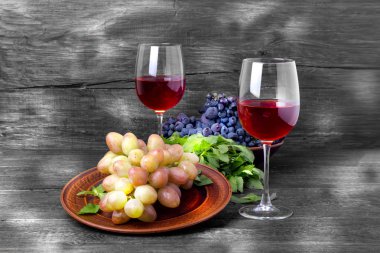 Şarap ve üzüm.