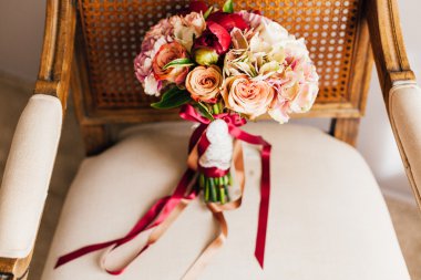 bouquet of wedding flowers