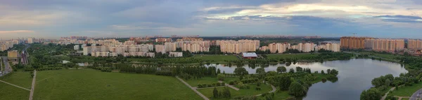 Panorama do bairro residencial — Fotografia de Stock