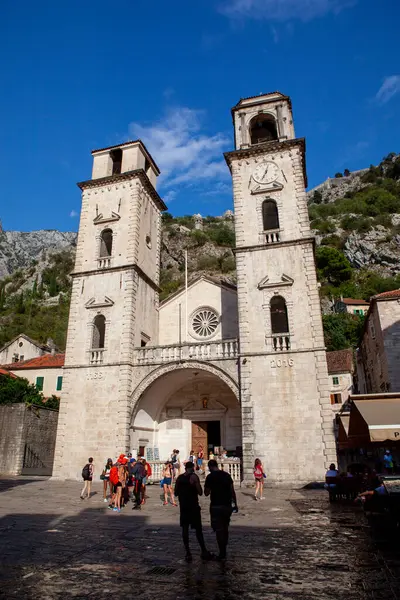 Kotor, Montenegro - 20 Aug 2018: Old houses in historic part of town — Stock Fotó