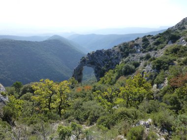 Taş kemer Provence, Fransa Luberon bölgesinin
