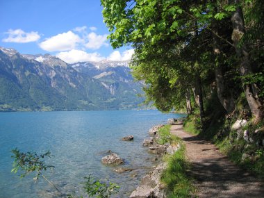 Brienzersee üzerinde Lakeside yolu, İsviçre