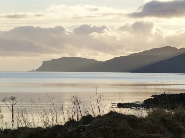 Tramonto invernale sul Loch Bracadale, Skye — Foto Stock