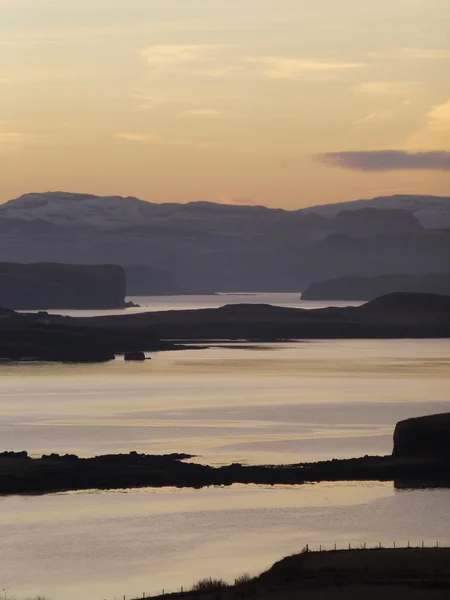 Vista mattutina sul Loch Bracadale, Isola di Skye, da Roag — Foto Stock