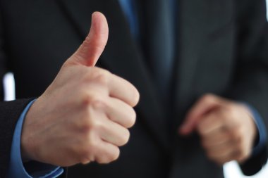 Tabela Yaşasın vererek