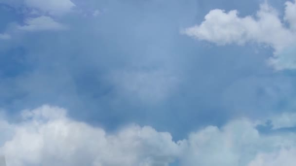Tack - cloud ord på blå himmel — Stockvideo