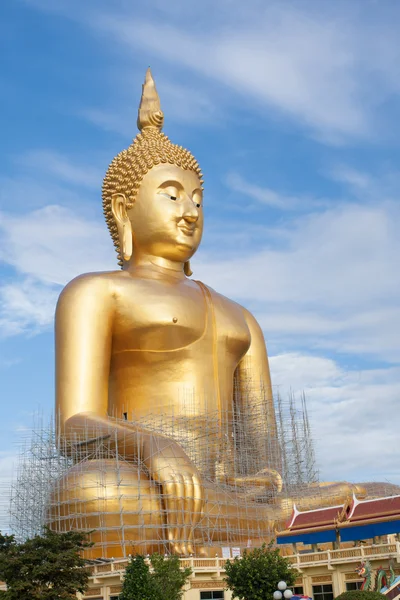 Большой золотой Будда в Таиланде . — стоковое фото