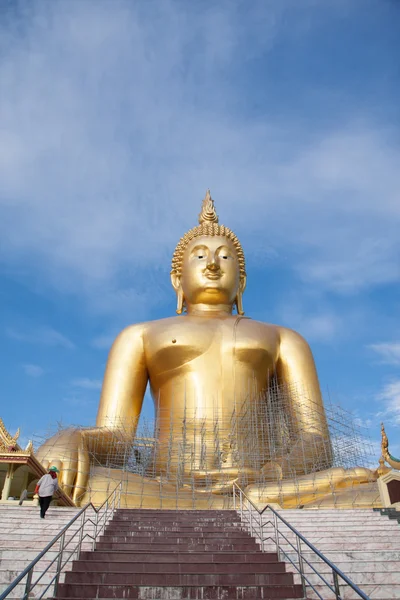 Большой золотой Будда в Таиланде . — стоковое фото