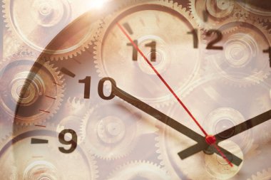 Çalışma saatleri için dişli rotasyonu ile saat yüzeyi iş endüstrisini ileri götüren kavram.