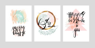 Güzel Noel ağacı, Noel Baba ve geyik retro tasarımlı mutlu Noeller kartı seti. Tatil temalı, pürüzsüz desenler içerir. EPS10 vektörü.