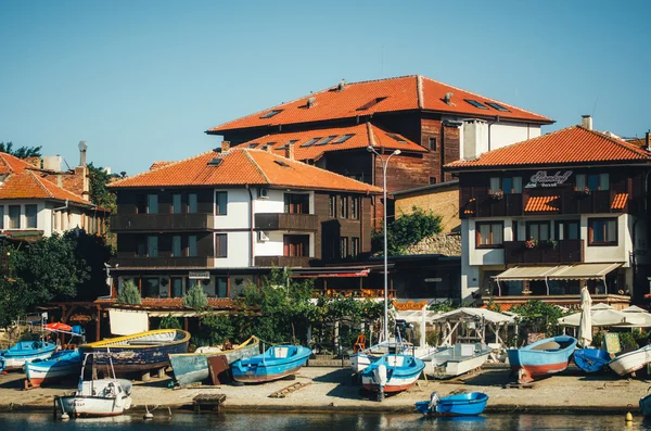 Vista panorámica de la antigua ciudad de Nessebar desde el mar . — Foto de Stock