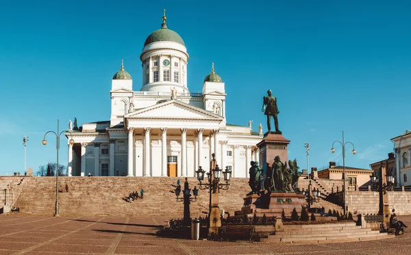 Catedral Luterana e um monumento a Alexandre II no Senador — Fotografia de Stock