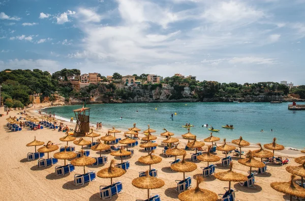 ชายหาดในปอร์โตคริสโตเฟอร์บน Mallorca เกาะ Balearic, สเปน — ภาพถ่ายสต็อก