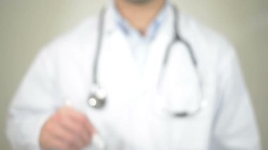İlacı doktor şeffaf ekranda yazma