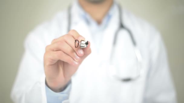 Implantação dentária, médico escrevendo na tela transparente — Vídeo de Stock