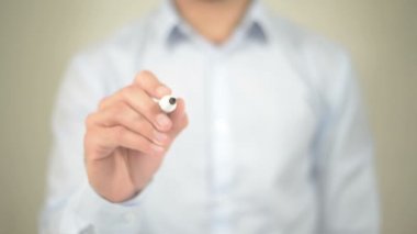Gelen Pazar stratejisi, şeffaf ekranda yazma adam