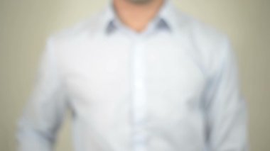 Kahve molası, Saydam Ekranda Yazan Adam