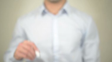 Dünyayı şeffaf ekranda yazma adam değiştirmek