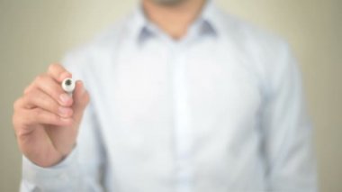 Başarı Formülü, Şeffaf Ekranda Yazan Adam