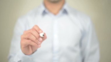 Web sitesi hizmeti, adam şeffaf ekranda yazma