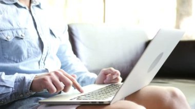 Proje laptop üzerinde serbest meslek