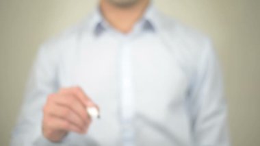 E-Bankacılık, şeffaf ekranda yazma adam