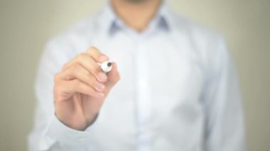 Öğretmenler aranıyor, şeffaf ekranda yazma adam