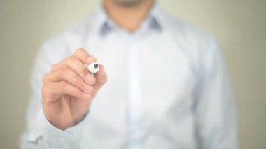 Mülteci krizi, şeffaf ekranda yazma adam