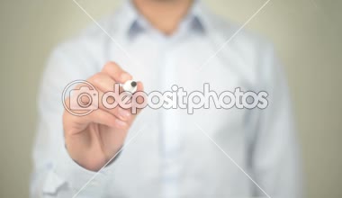 Etkileşim tasarımı, şeffaf ekranda yazma adam