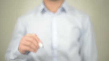 Üye Ol, Saydam Ekranda Yazan Adam