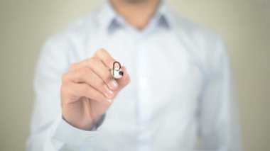  Ödeme aldı, şeffaf ekranda yazma adam