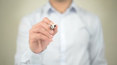 Mind Your duruş, şeffaf ekranda yazma adam