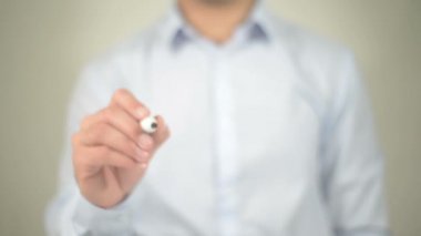 Sınır dışı etme, şeffaf ekranda yazma adam