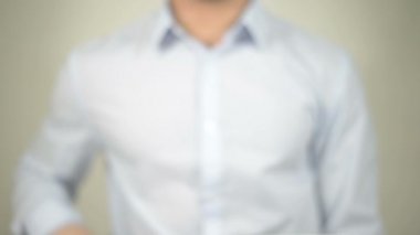 Şimdi senin sıran, Saydam Ekranda Yazan Adam