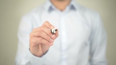 Sanal Kütüphane, şeffaf ekranda yazma adam