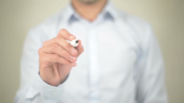 Buena opción, hombre escribiendo en la pared transparente — Vídeos de Stock