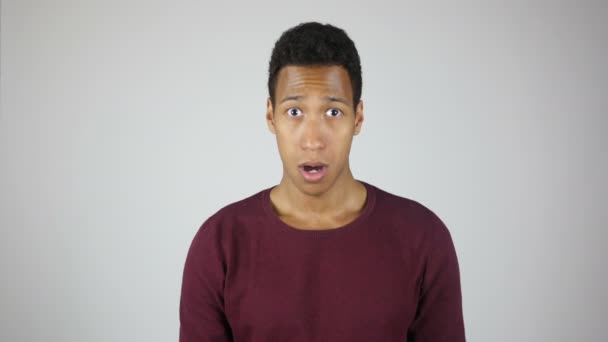 Erstaunt, Mann reagiert auf Überraschung, Geste — Stockvideo