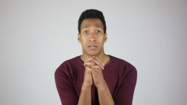 Affet beni lütfen, genç adam jest, soran AF