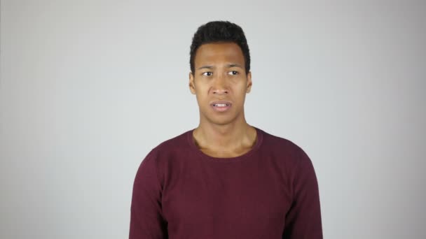Frustrationsschreie nach Misserfolg, Projektverlust, Geste eines jungen Mannes — Stockvideo