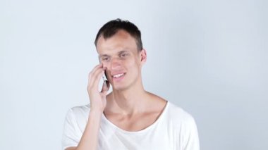 Telefon görüşmesi, yakışıklı bir adam portresi