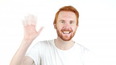 Görüntülü arama, video konferans, beyaz arka plan yapan Kızıl saçlı erkek